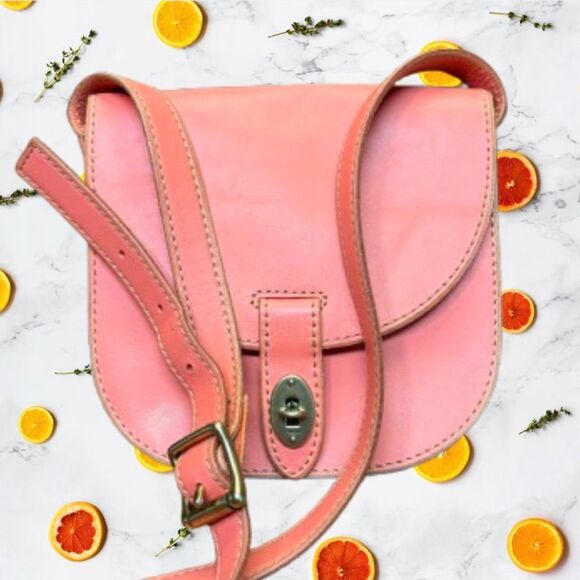 Fossil Austin Flap Salmon Saffiano Leather Saddle Bag / Cross Body Purse - Picture 1 of 10